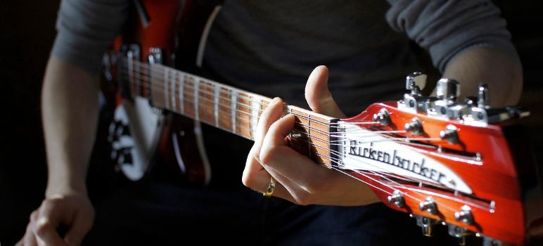 Rickenbacker electric in use